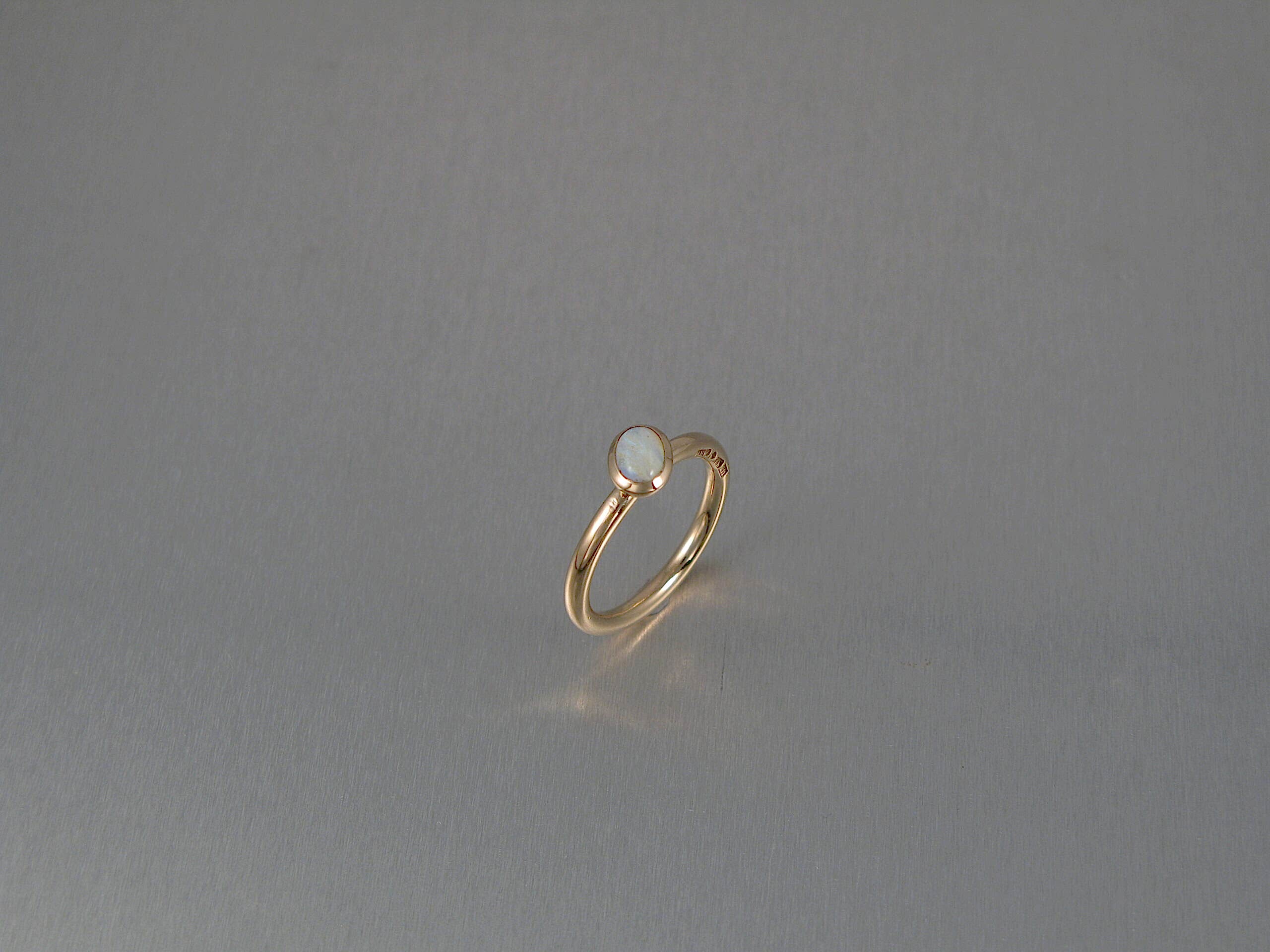 Ring, ”Pyttliten Blomma”, guld och briljant.